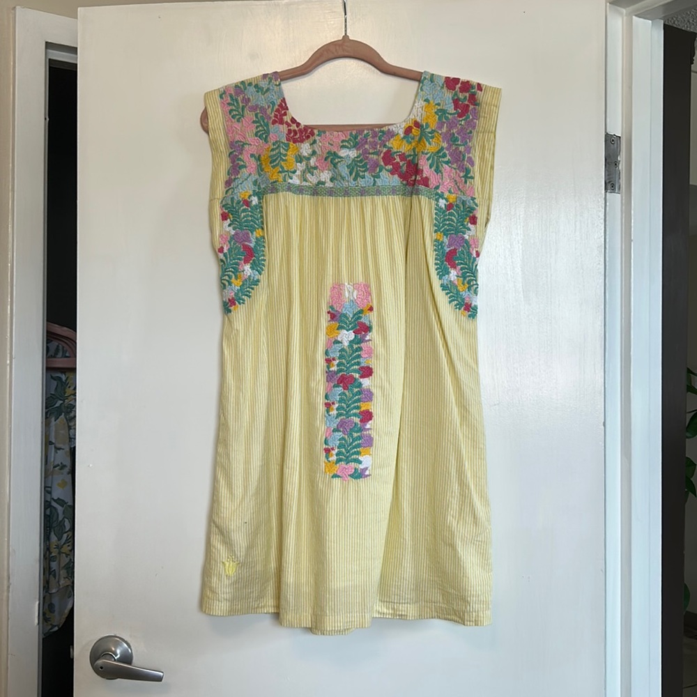 XS boutique dress